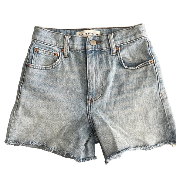 DENIM FORUM "THE ROMY SLIM SHORT" - Picture 1 of 3